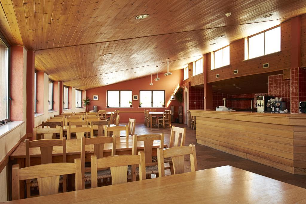 Killary Adventure Centre Hotel Лийнан Екстериор снимка